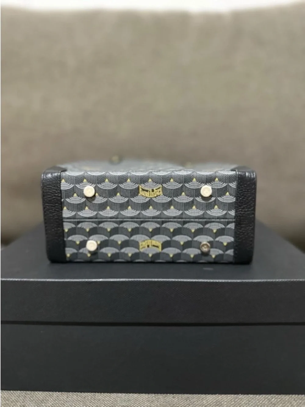 Faure Le Page Paris
Take it Easy 19 Bag - Picture 5 of 13